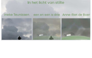 In het licht van stilte © 2020 Anne-Riet de Boer en Ineke Teunissen